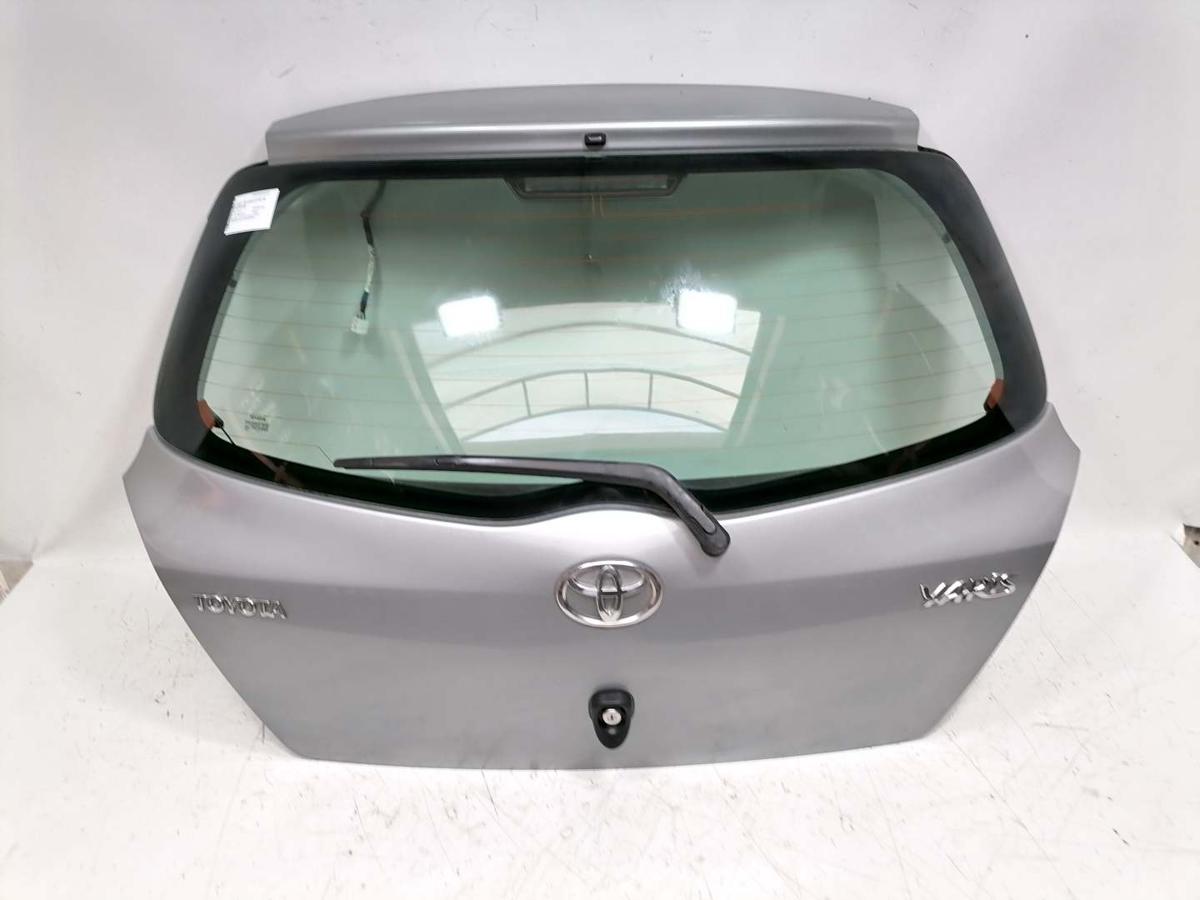 Toyota Yaris original Heckklappe mit Heckscheibe 1F8 Medium Silver Bj.2011